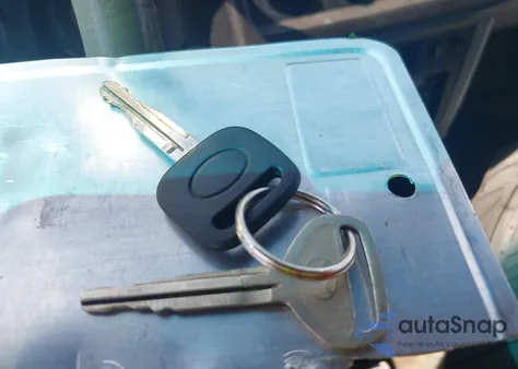 1998 Toyota Sienna Le z USA, uszkodzony, nr VIN 4T3ZF13C3WU030499